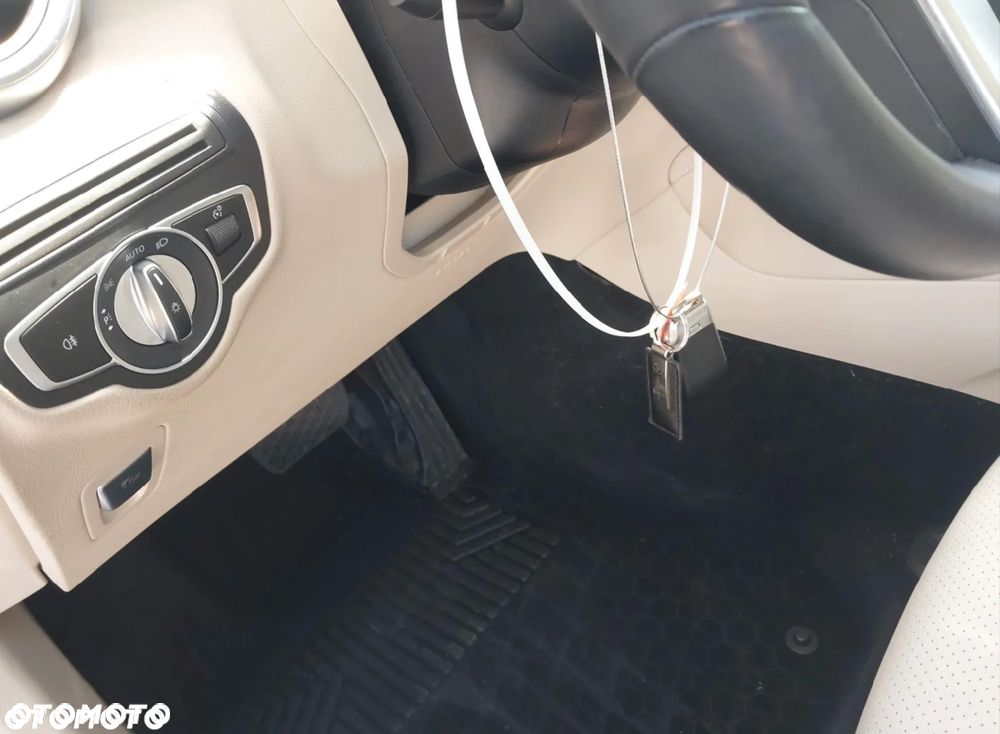 Mercedes-Benz GLC 300 4-Matic - 12