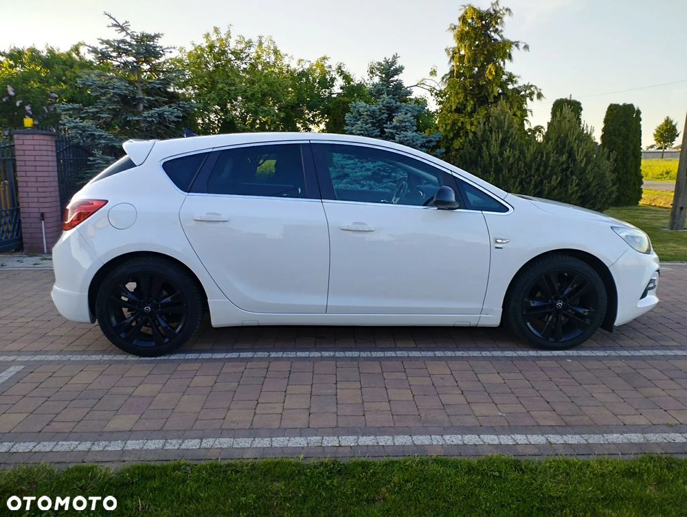 Opel Astra 1.4 Turbo - 8