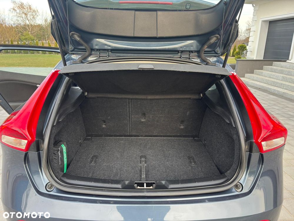 Volvo V40 D3 Geartronic RDesign - 27