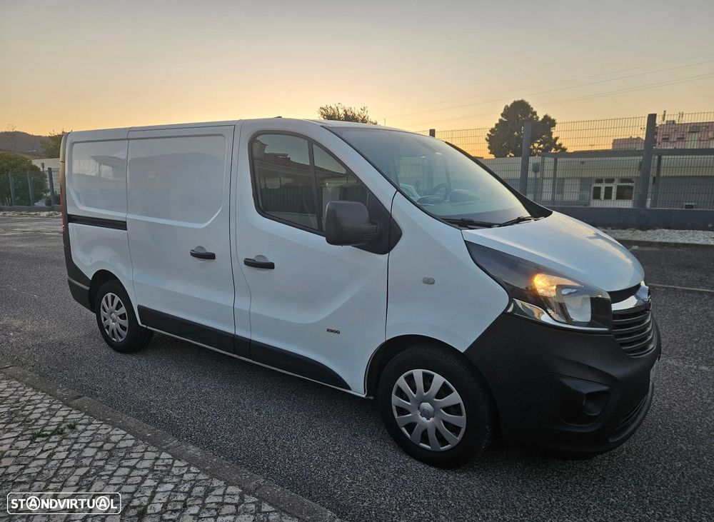 Opel Vivaro 1.6 CDTI Biturbo - IVA Dedutível - 1