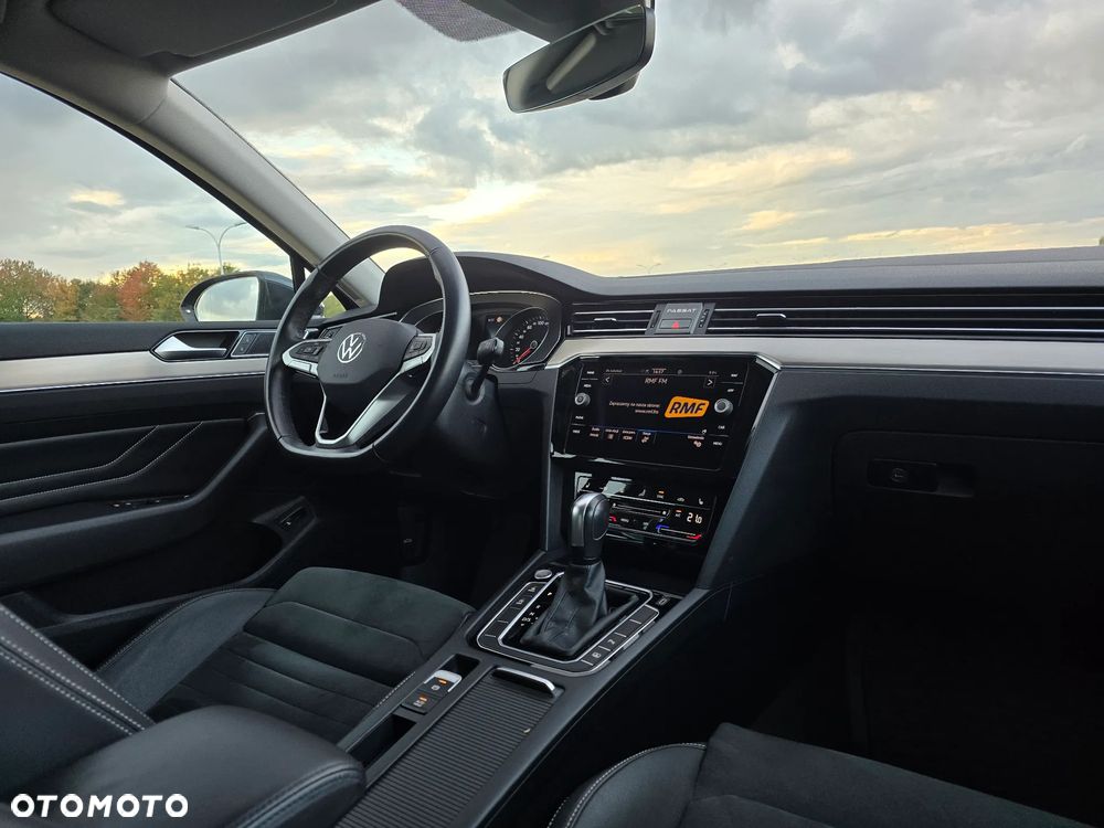 Volkswagen Passat 2.0 TSI Elegance DSG - 32