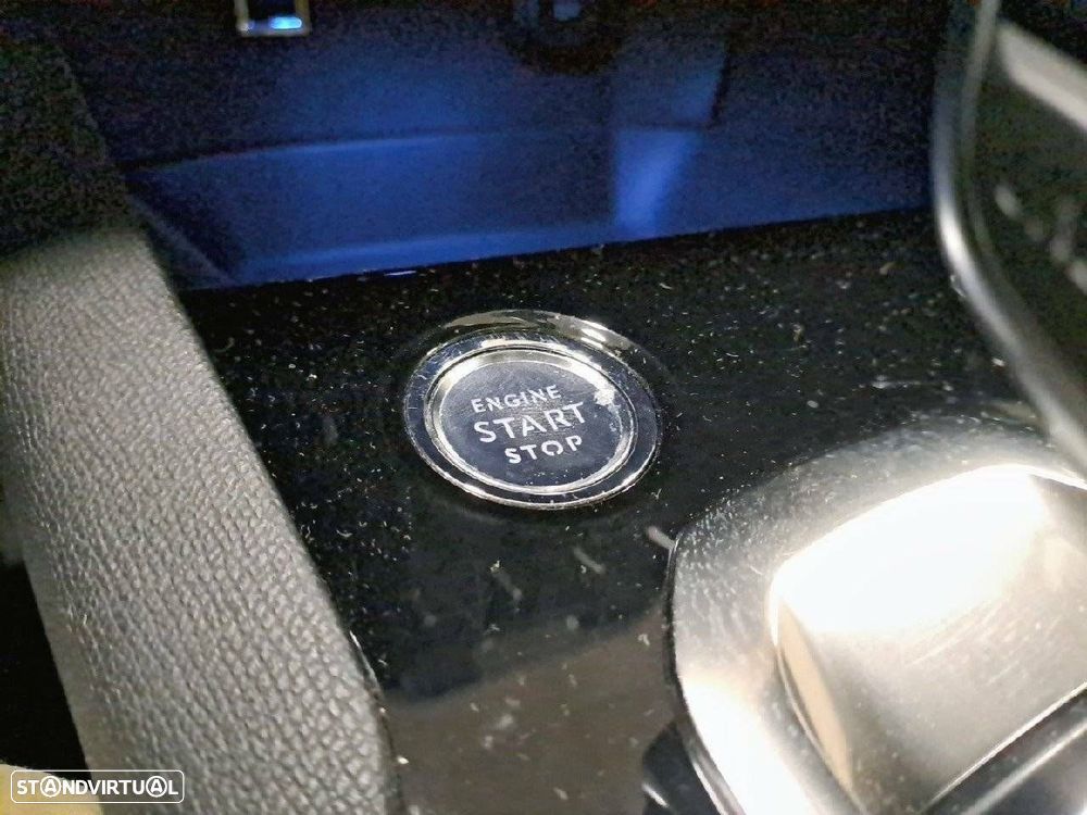 Peugeot 3008 1.6 Hybrid Allure e-EAT8 - 18