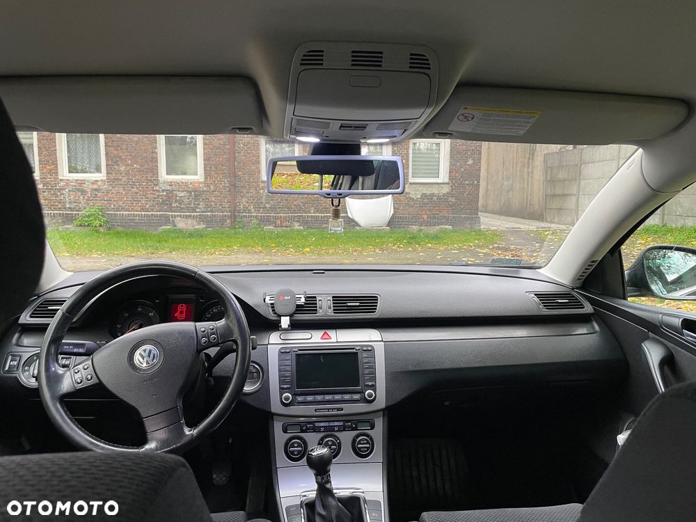 Volkswagen Passat 1.9 TDI Comfortline - 29