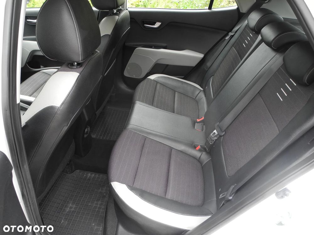 Kia Stonic - 18