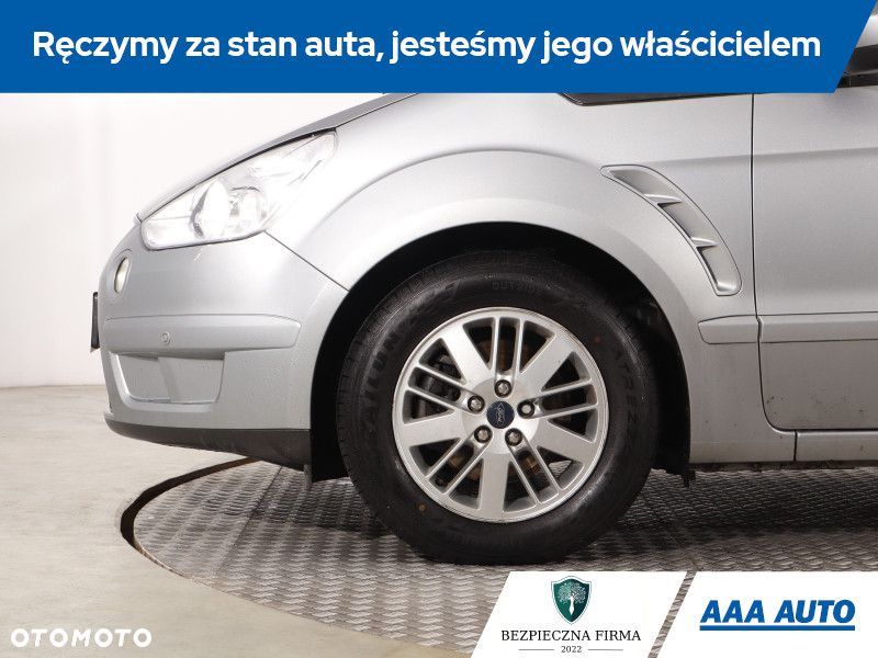 Ford S-Max - 17