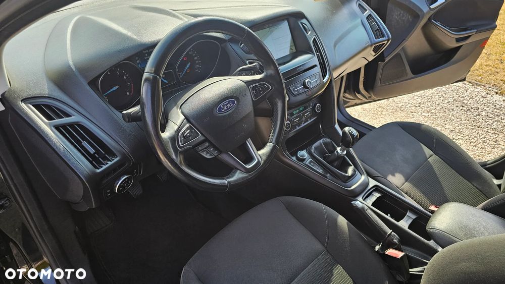 Ford Focus 1.5 EcoBoost Active - 15