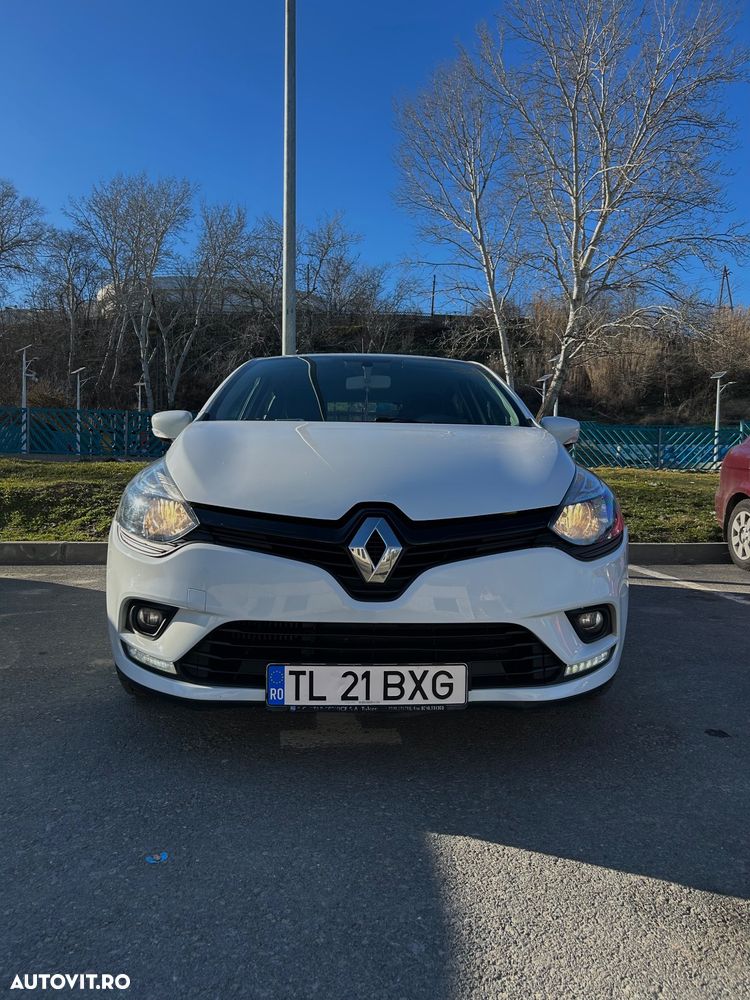 Renault Clio - 1