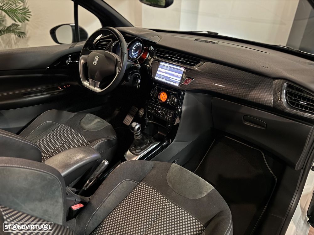 Citroën DS3 1.6 HDi Airdream Sport Chic - 20
