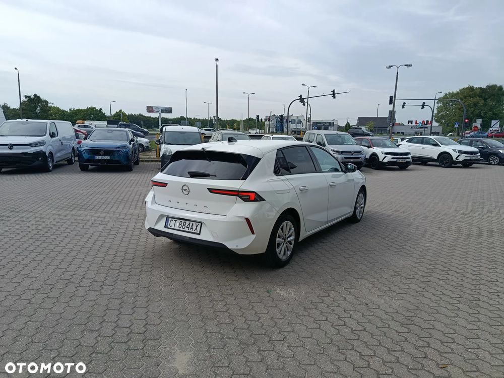 Opel Astra 1.2 T Business Edition S&S - 3