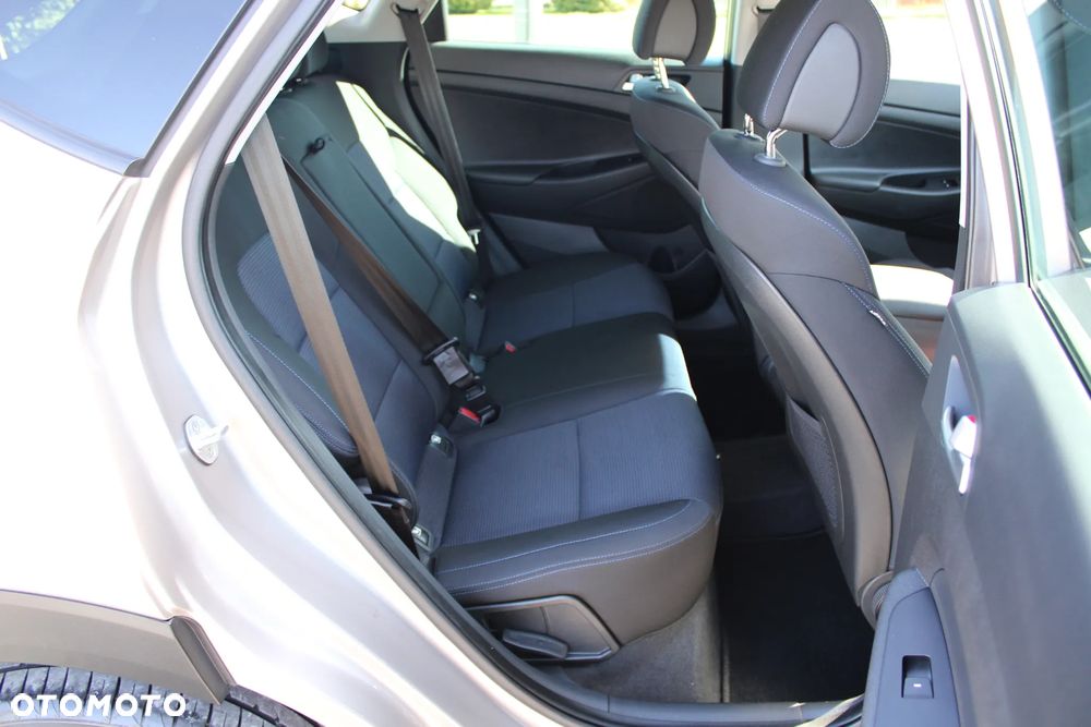 Hyundai Tucson 1.7 CRDI BlueDrive Comfort 2WD DCT - 24