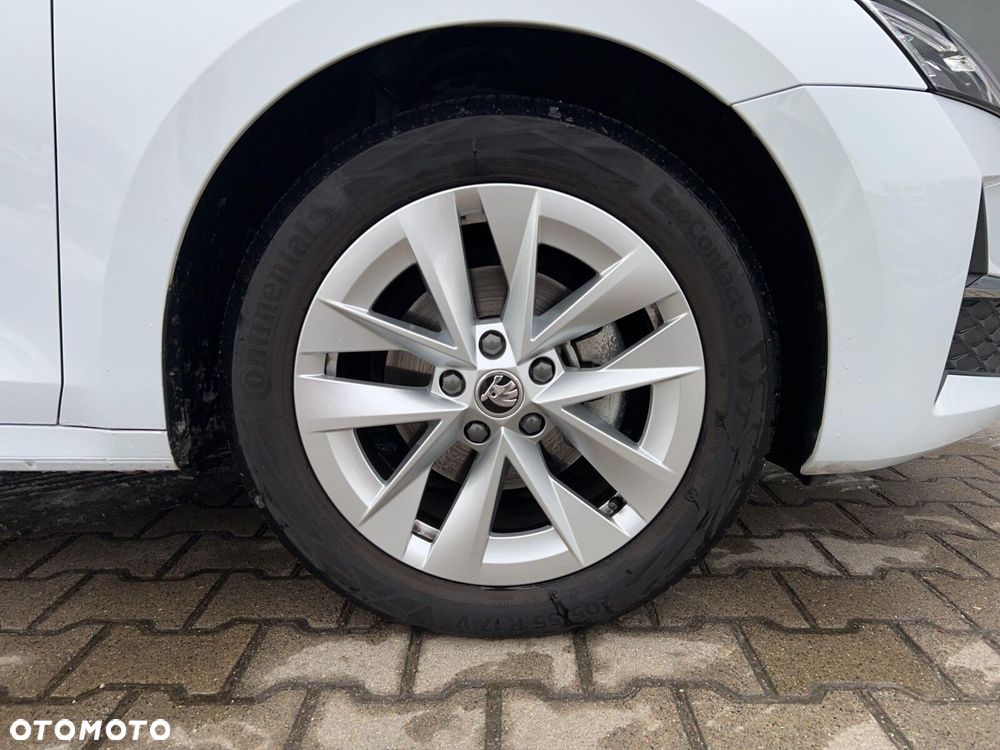 Skoda Octavia 2.0 TDI Selection DSG - 35