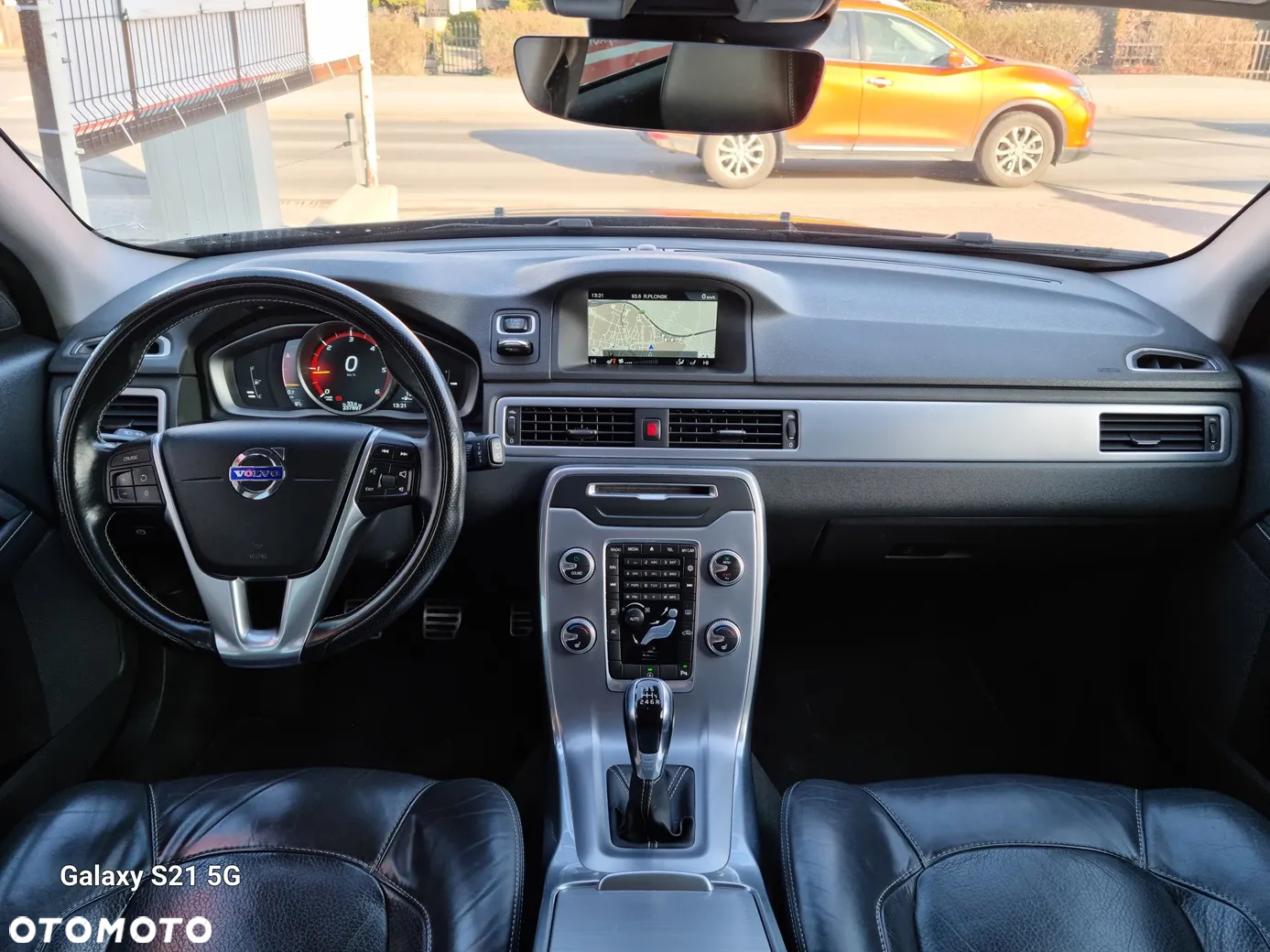 Volvo V70 D3 Momentum - 12