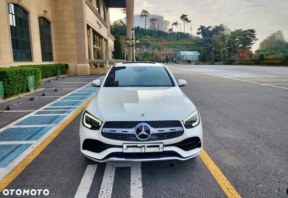 Mercedes-Benz GLC 300 4Matic 9G-TRONIC Exclusive - 8