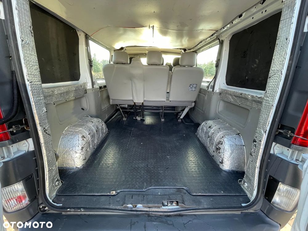 Opel Vivaro L1H1 2.7t - 11