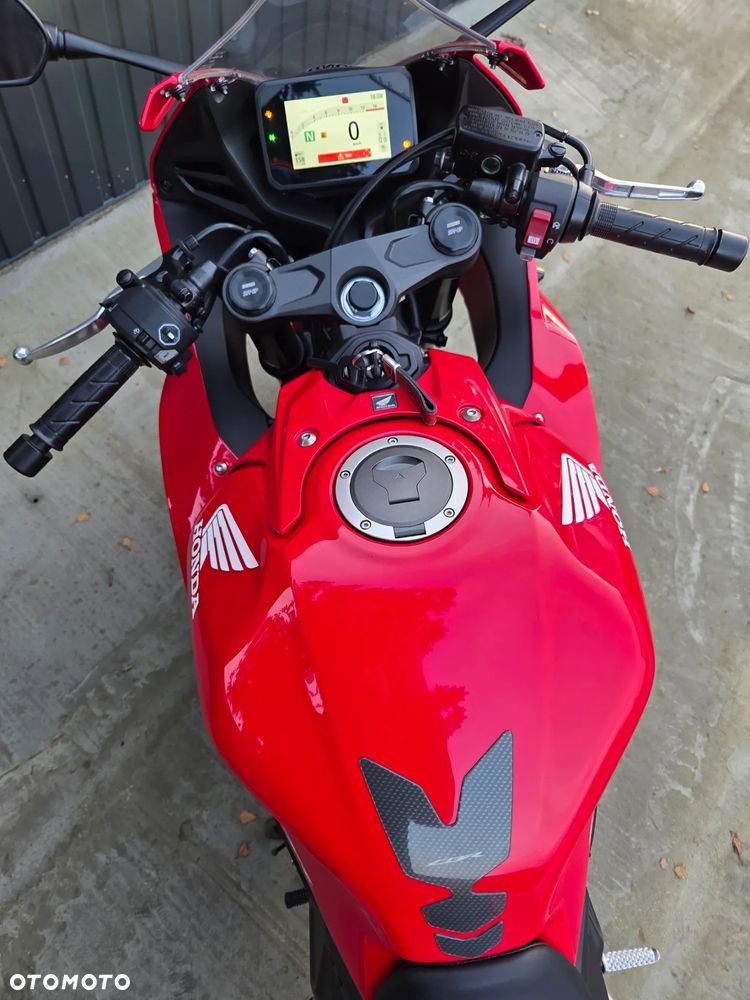 Honda CBR - 23