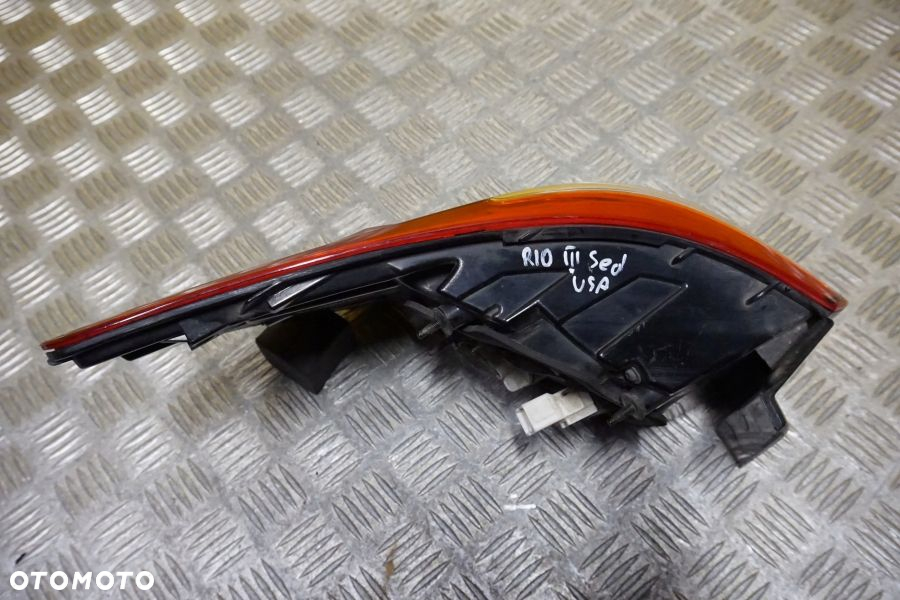 KIA RIO SEDAN 2012 - 2017 LAMPA TYŁ PRAWA TYLNA USA - 5