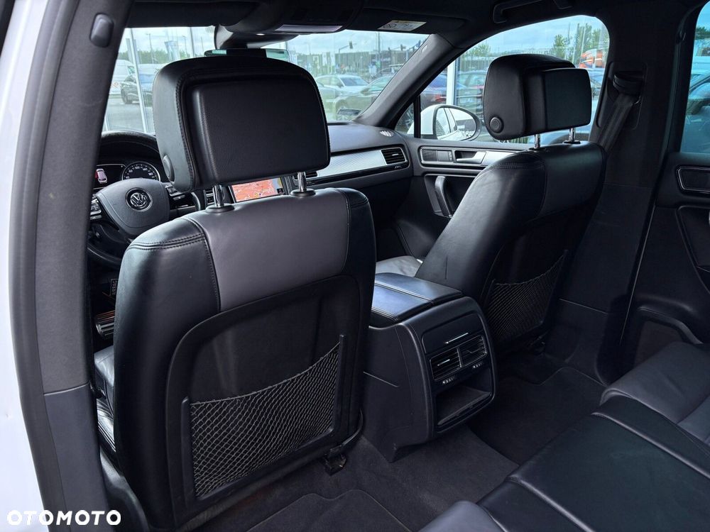 Volkswagen Touareg - 22