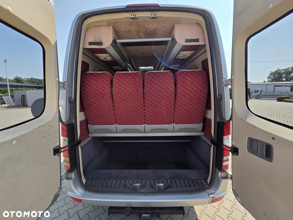 Mercedes-Benz Sprinter - 12