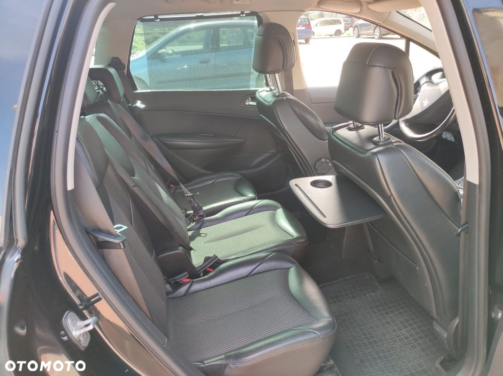 Peugeot 308 1.6 Premium Plus - 8