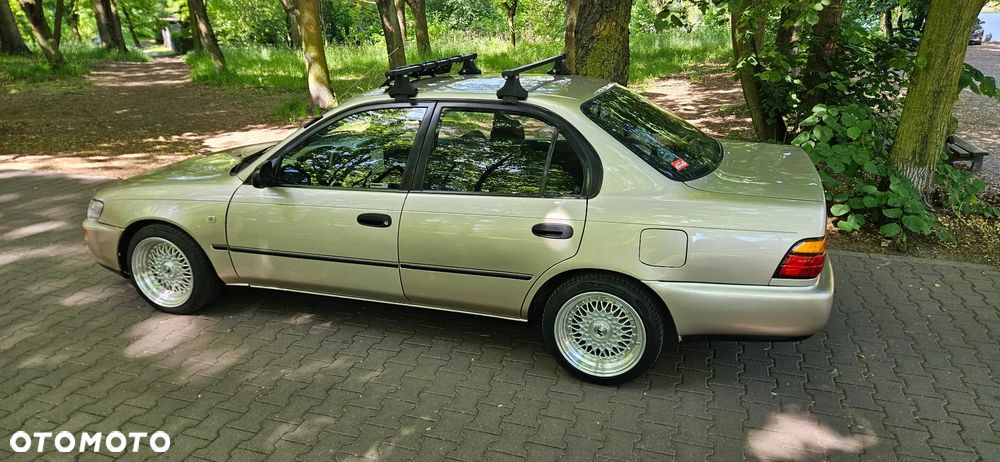 Toyota Corolla - 5
