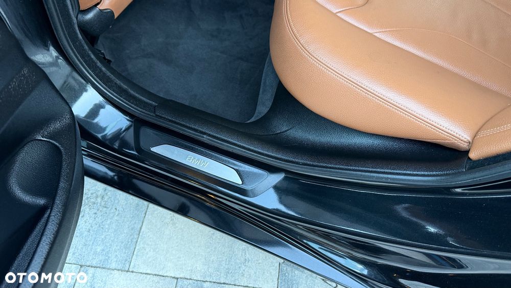 BMW Seria 3 320i Luxury Line - 29