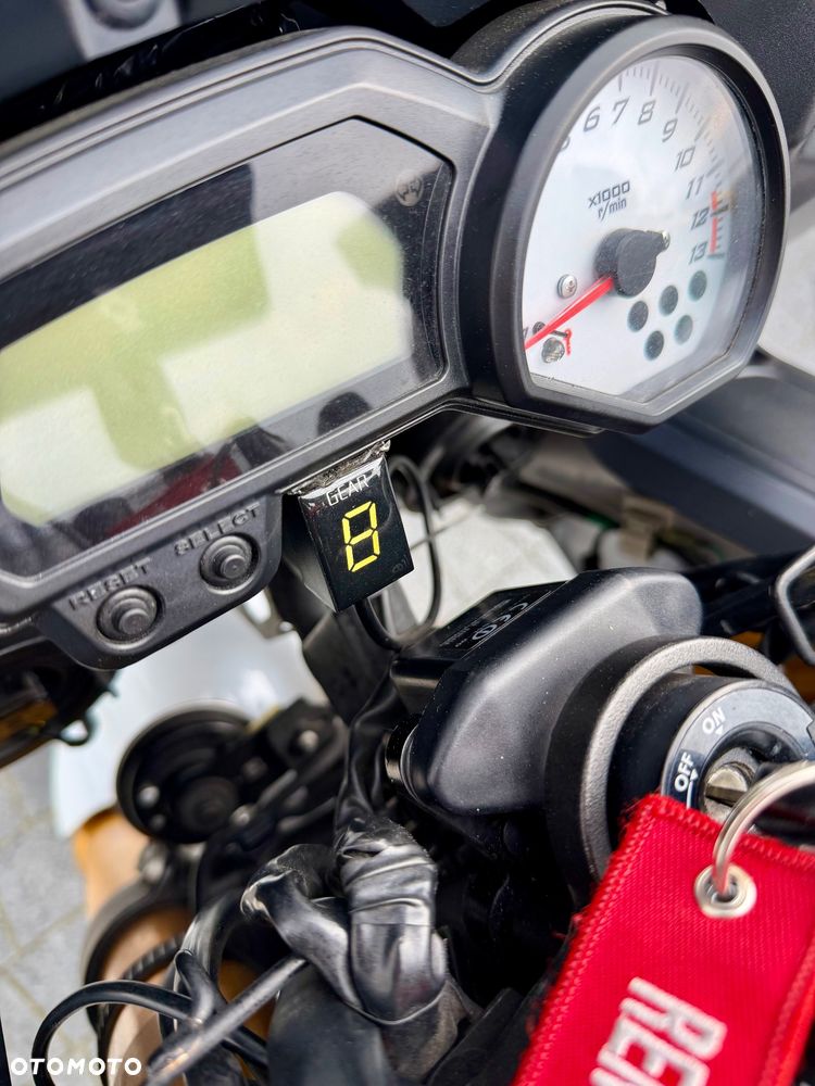 Yamaha FZ8 - 9