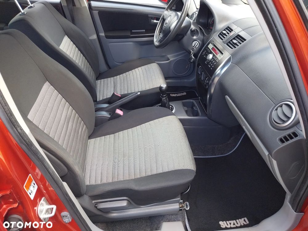 Suzuki SX4 1.6 Premium - 7