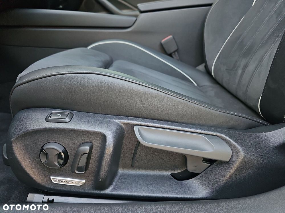 Volkswagen Passat - 14