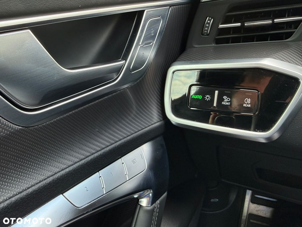 Audi RS6 Avant - 18