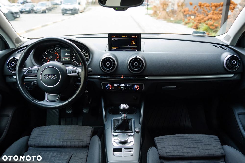 Audi A3 Sportback 2.0 TDI S line Sportpaket - 7