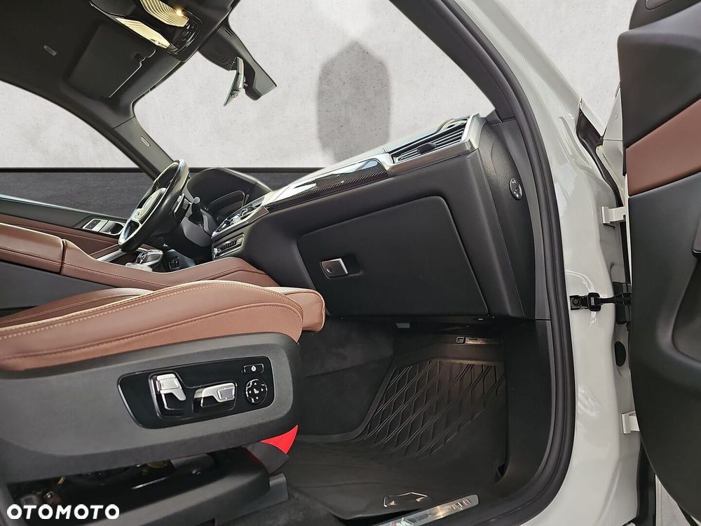 BMW X6 - 24