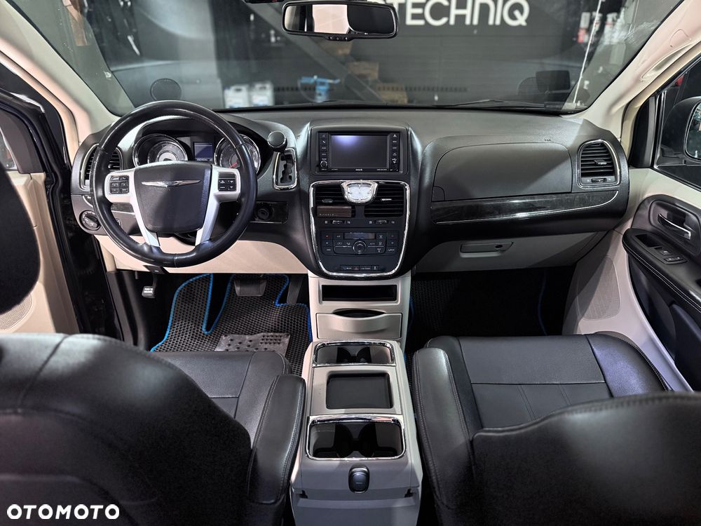 Chrysler Town & Country 3.6 Touring - 4