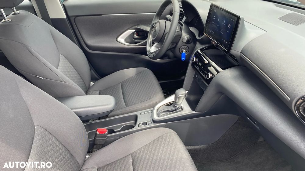 Toyota Yaris Cross 1.5 VVT-i HSD 116 4x2 HEV Business - 6