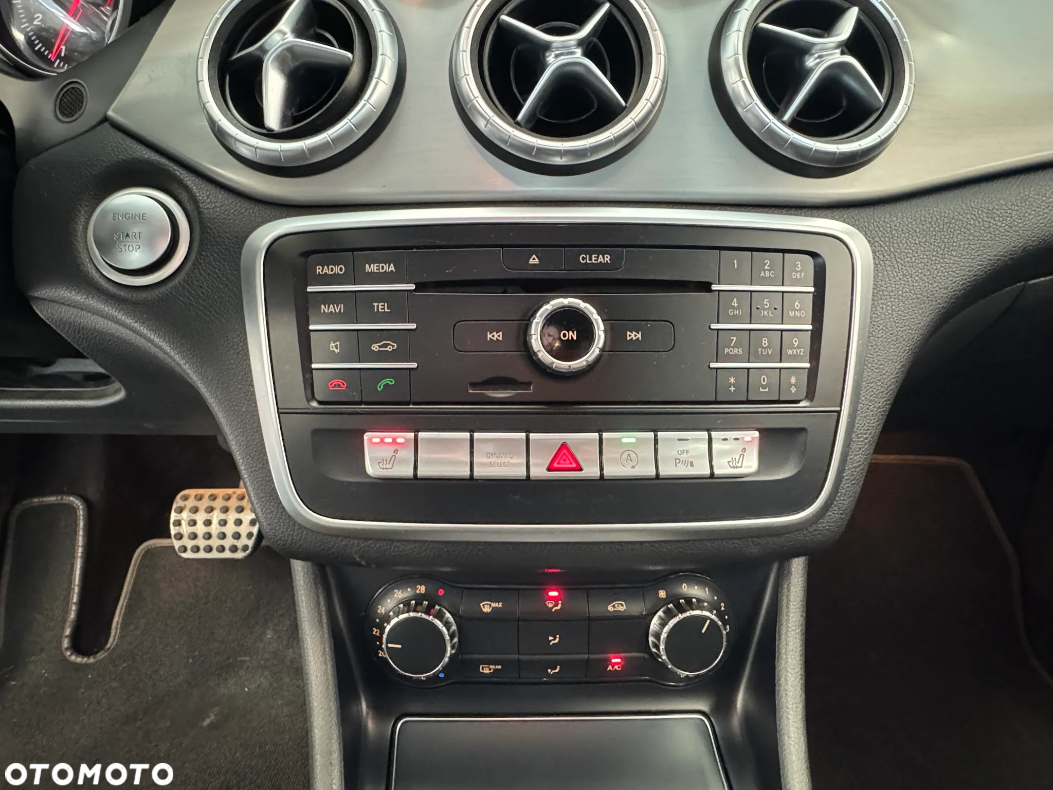 Mercedes-Benz CLA 200 7G-DCT - 16