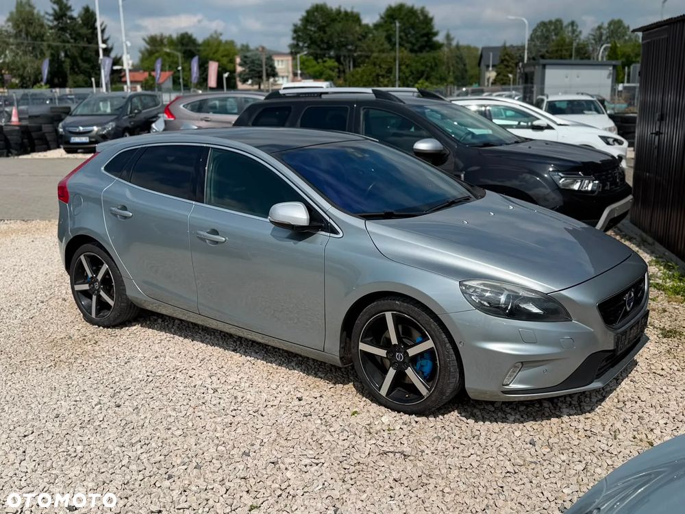 Volvo V40 D4 Drive-E R-Design Summum - 1
