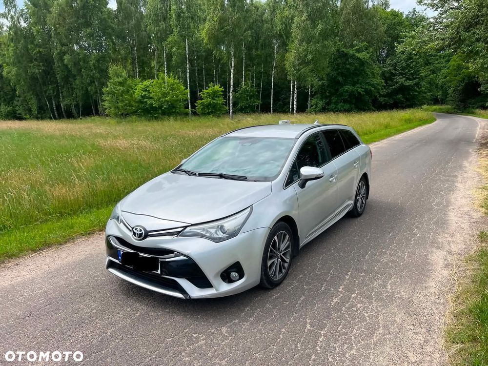 Toyota Avensis 2.0 D-4D Premium - 19
