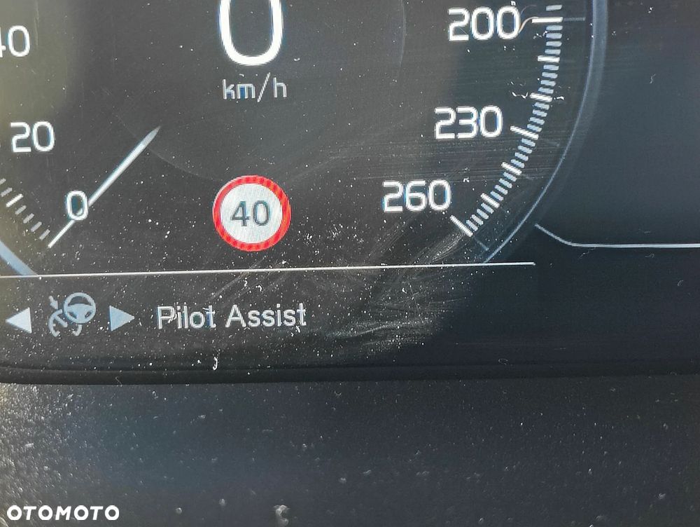 Volvo V90 Cross Country - 19