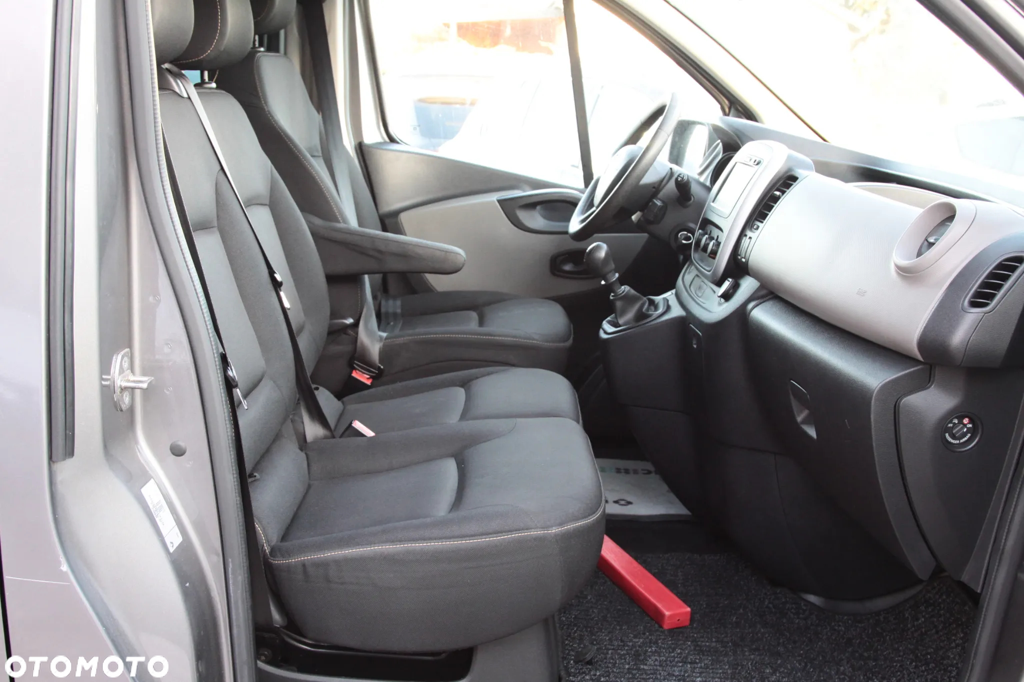 Renault Trafic L2H1 2,9t Pack Clim S&S - 13