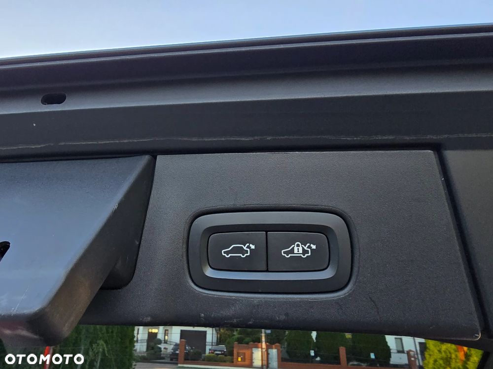 Volvo V90 D4 Geartronic R Design - 20