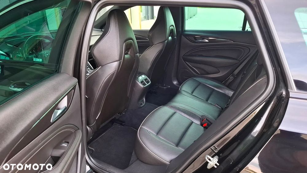 Opel Insignia 2.0 CDTI 4x4 GSi S&S - 23