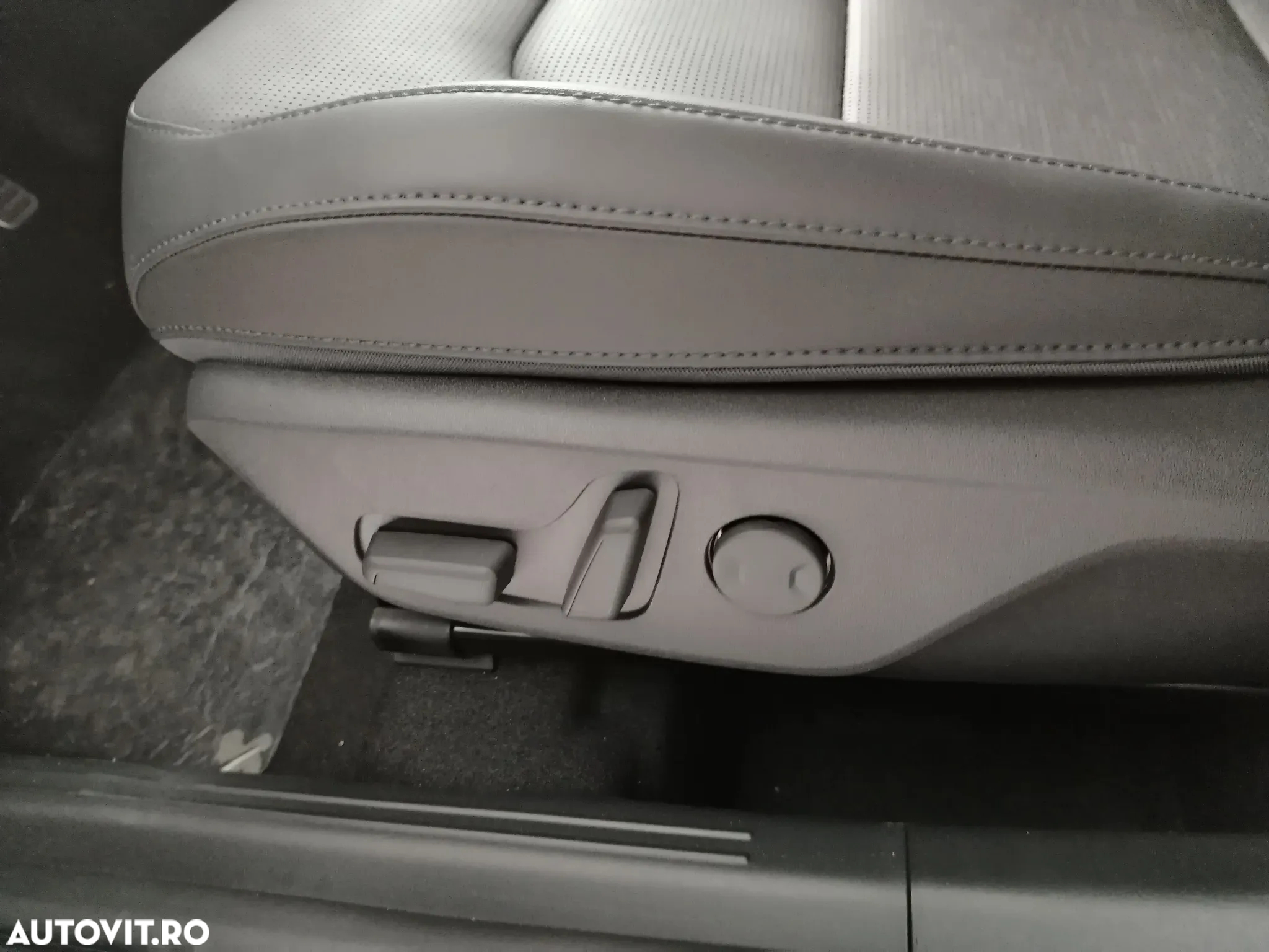 Kia Niro 1.6 GDI HEV 2WD OPF Aut. Edition 7 - 26