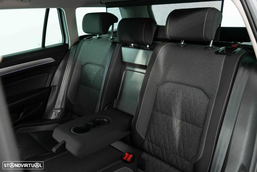 VW Passat 1.4 TSI GTE Plug-in - 11