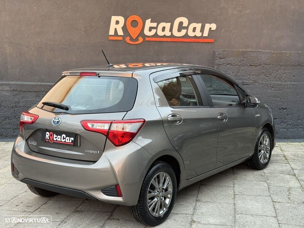 Toyota Yaris 1.5 HSD Comfort +P.Style+P.Techno - 14