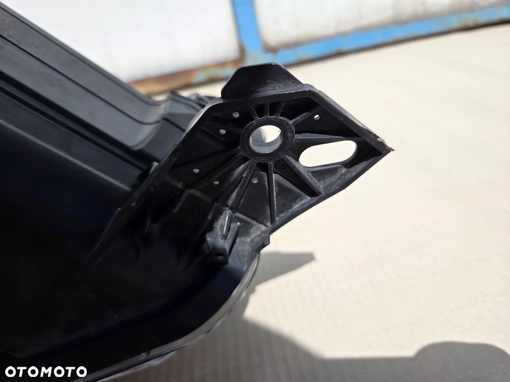 Lampa prawa przednia Peugeot Rifter 9816827180 - 11