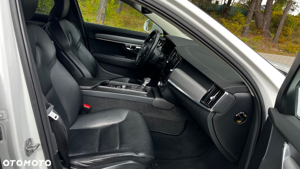 Volvo V90 D4 AWD Geartronic Momentum - 29