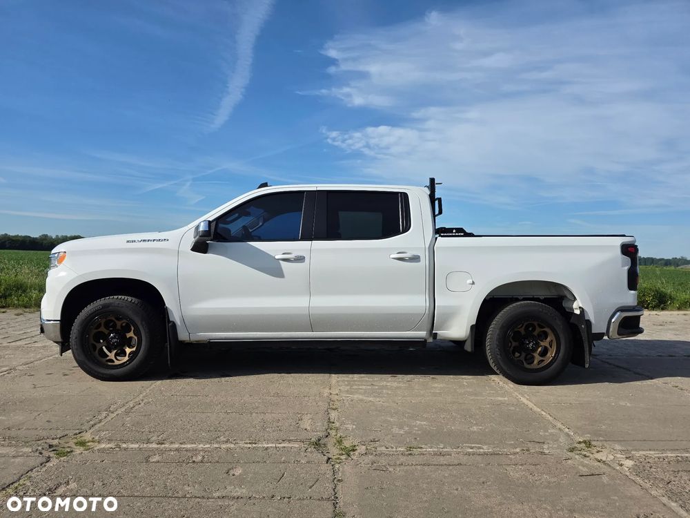 Chevrolet Silverado - 11
