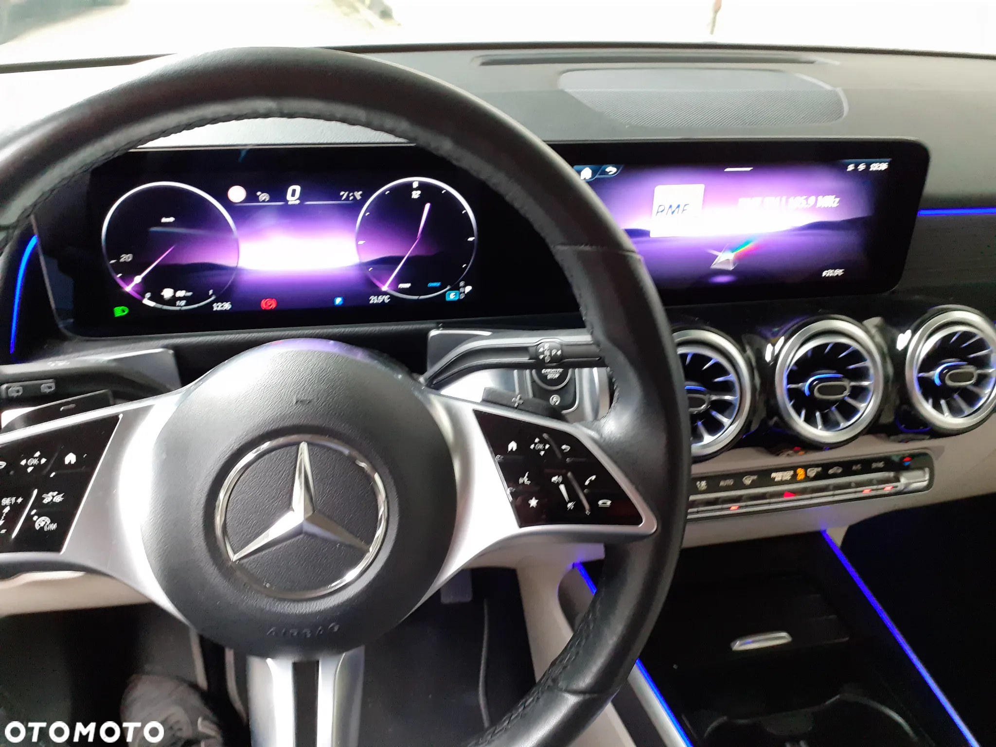 Mercedes-Benz GLB 200 Progressive 7G-DCT - 37