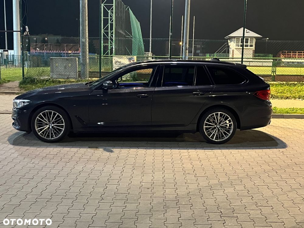 BMW Seria 5 520d Sport Line - 7