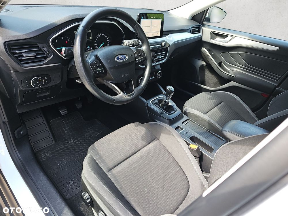 Ford Focus - 11