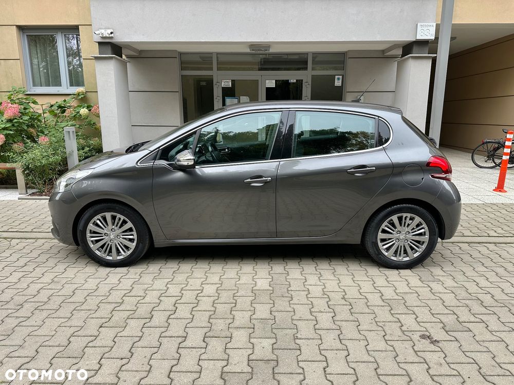 Peugeot 208 - 3